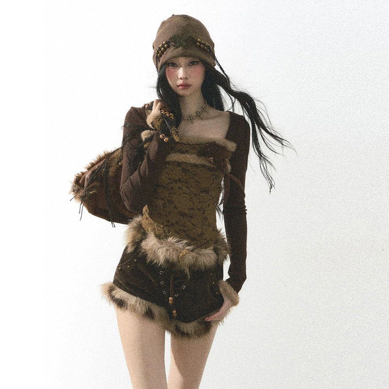 Millennial Subculture Y2K Retro Floral Accessories Plush Long-Sleeved Slim-Fitting Top with Furry Straps and Shorts Two-Piece Set