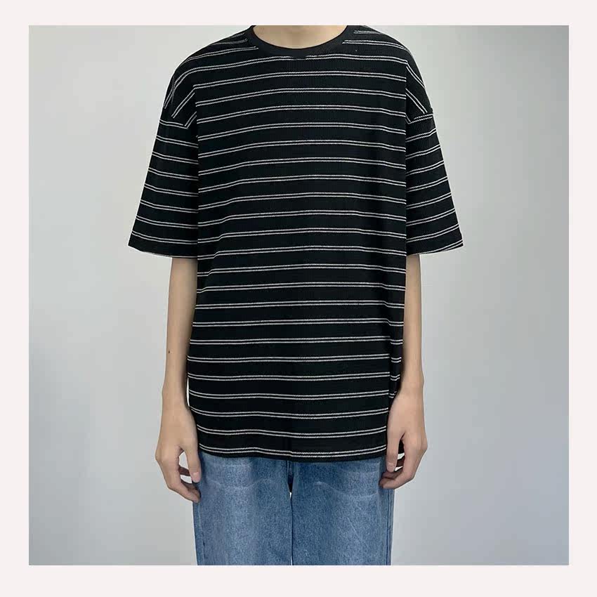 SC 22 Summer striped black short sleeve T-shirt male loose Korean version round collar casual design feeling small crowdsleeve T-shirt