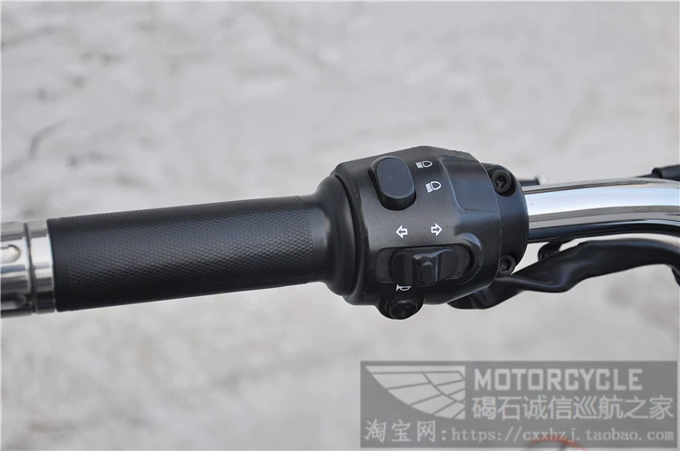 16 năm chiến thắng của Anh 2300Rocket III với xe máy du lịch bằng nhựa ABS nhập khẩu có thể giúp đỡ trên thẻ - mortorcycles