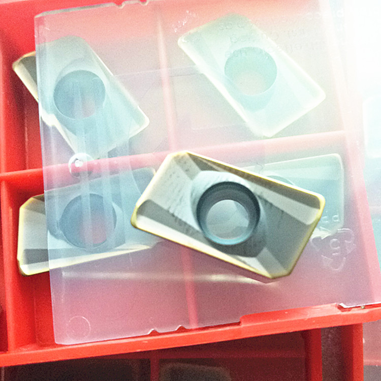 cnc numerical control milling cutter sheet knife grain apmt1135apkt1604 stainless steel special knife handle bar block cutter head 4R5R6