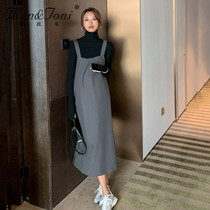 Men & Joni Montomi pregnant women autumn and winter dress set backpack skirt turtleneck sweater two-piece tide mother