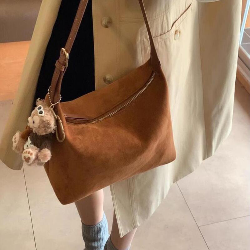 Autumn and Winter Korean Style Retro Suede Simple Underarm Dumpling Bag, Simple Commuter Suede Single Shoulder Handbag Crossbody Bag