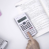 Deli Science Calculator Multifunctional Учащиеся используют функциональный компьютер One Construction Engineering College Cultural Portable Daque Middle School средняя школа промежуточный бухгалтерский пакет бухгалтерского учета.