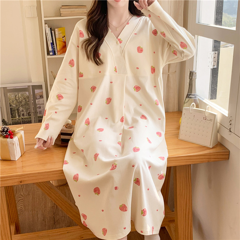 夏季穿什么月子服更舒适?薄款待产裙和哺乳睡衣选哪个?