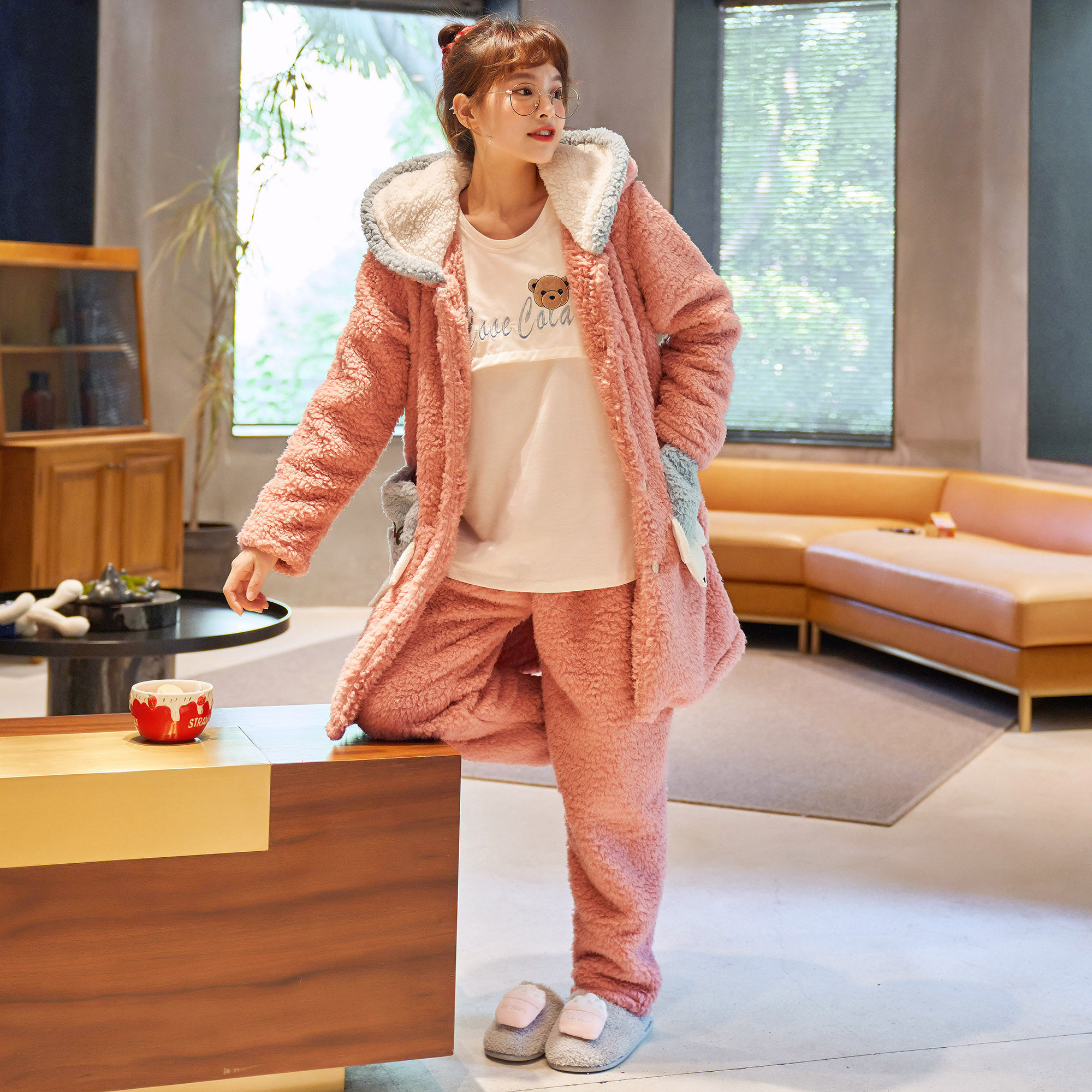 Pregnant women's pajamas during pregnancy winter confinement clothing postpartum thickening plus velvet coral fleece nightgown breastfeeding three-piece set