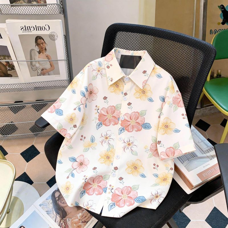 Retro Hong Kong Style Floral Short-Sleeved Shirt for Women, Summer Fashionable and Stylish Design, Floral Print Loose Top for Men and Women Retro Hong Kong Style Floral Short-Sleeved Shirt for Women, Summer Fashionable and Stylish Design, Floral Print Loose Top for Men and Women