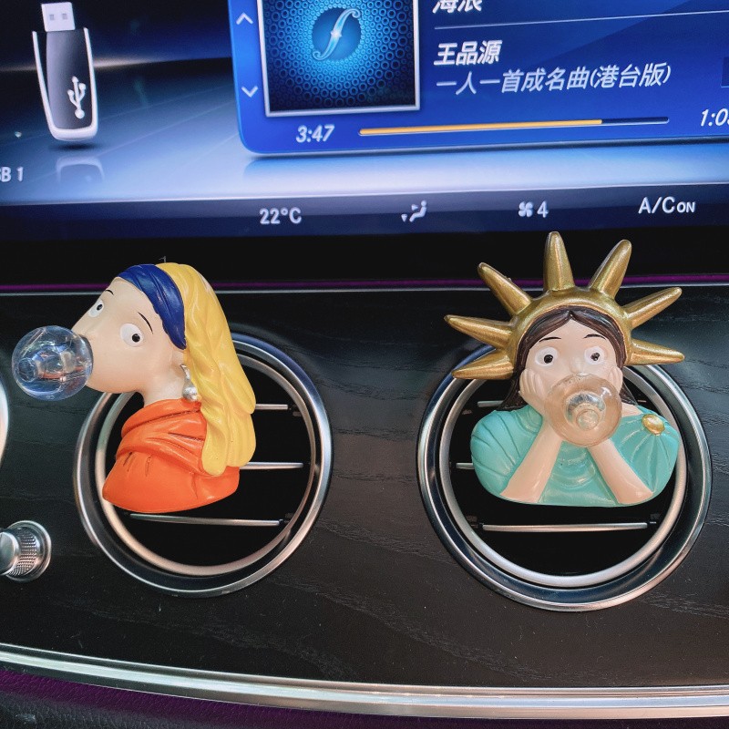 Car perfume air conditioner air outlet famous painting woman cute creative car fragrance lasting light fragrance car interior decoration