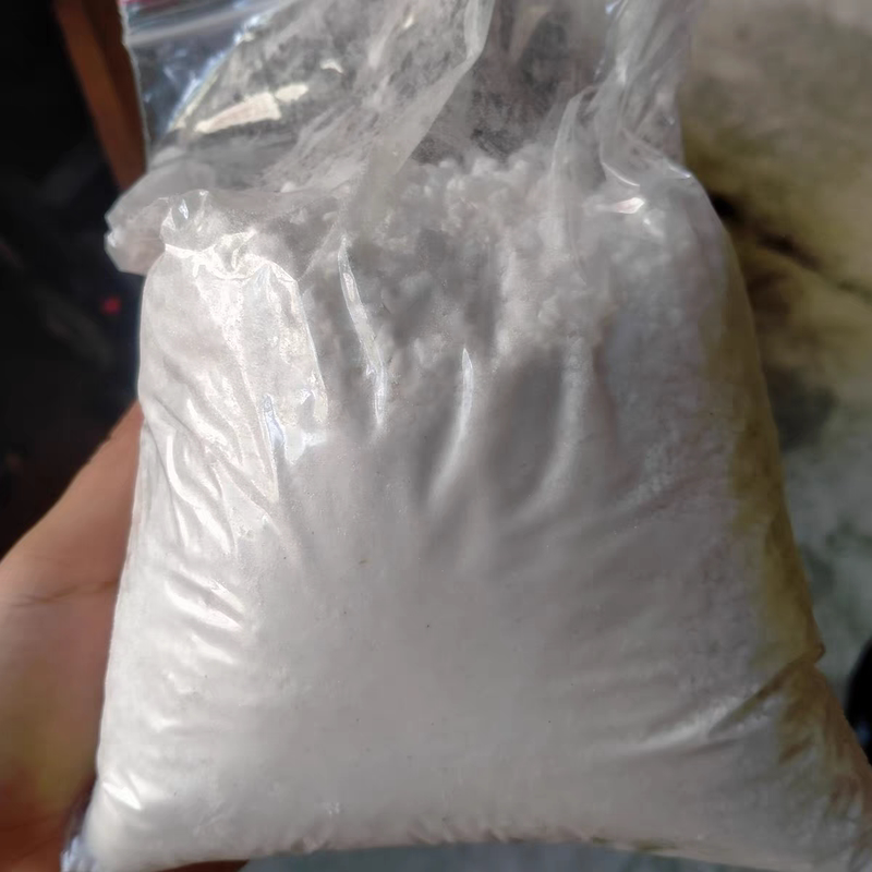 The Large Lily Bulbs and Lily Powder Are All Dug by Family Members from the Mountains, Cleaned, Hammered, Filtered, and Sun-Dried Without Any Added Sulfur