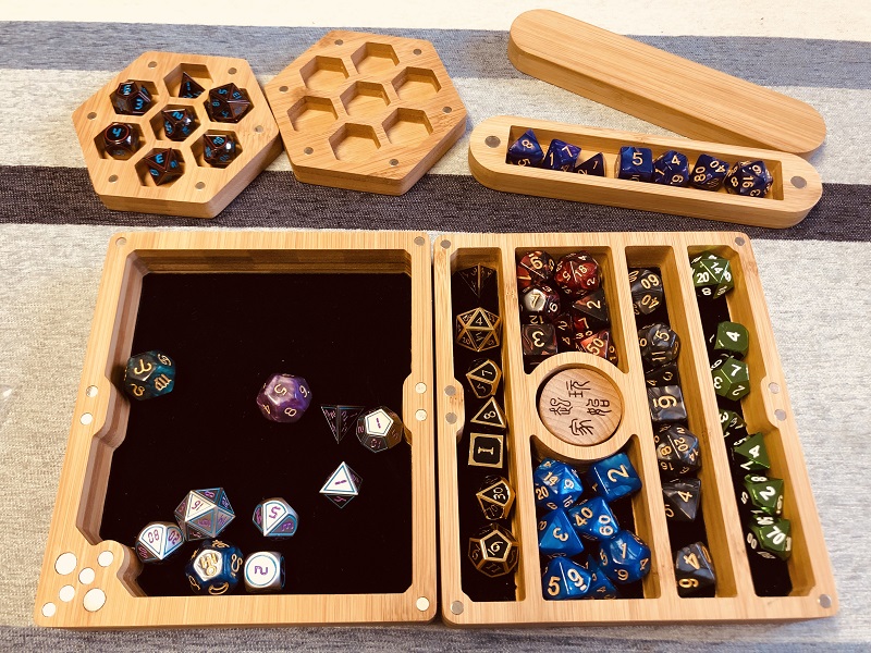 Dice storage box Running group dice multi-sided dice storage 7 sets COCDND Lao Chu wood art third bomb