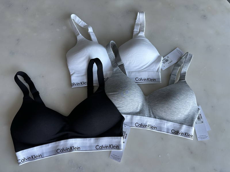 Ck American Modern Gravity Bra with No Underwire, Thin Chest Pads, Wide Straps, Two-Way Wear Bra Qf7900/Qf8500 in Stock Ck American Modern Gravity Bra with No Underwire, Thin Chest Pads, Wide Straps, Two-Way Wear Bra Qf7900/Qf8500 in Stock