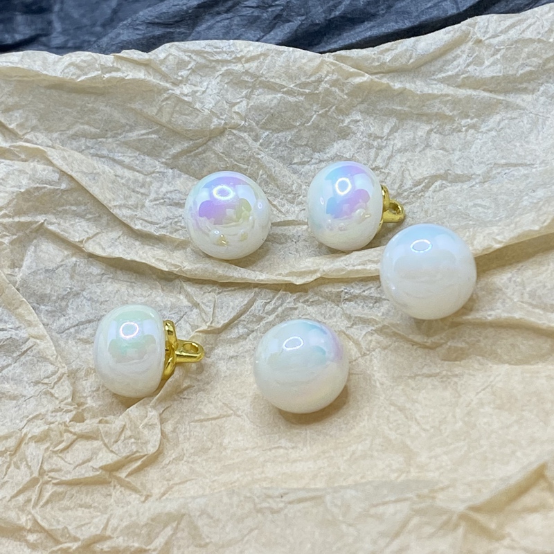 Chinese Style White Pearl Shirt Buttons Round Cheongsam Decorative Buttons Silk Shirt Blouse Dress Small Chanel Style Chinese Style White Pearl Shirt Buttons Round Cheongsam Decorative Buttons Silk Shirt Blouse Dress Small Chanel Style