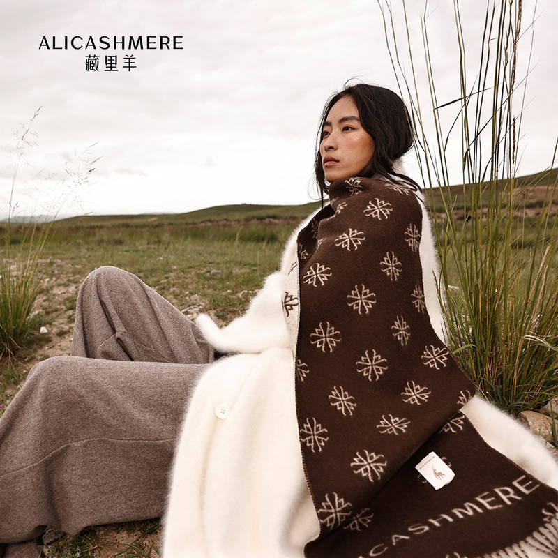 Zangliyang 4500m Tibetan Original Breed Sheep 14.6μm Cashmere Royal Luxury Old Money Scarf Shawl M2012