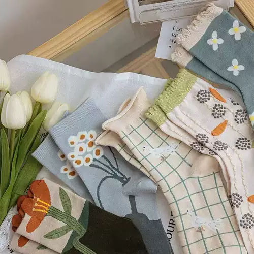 Ник носки маленький свежий ролл -дизайн цветочного дизайна Японский универсальный сложенный сложен