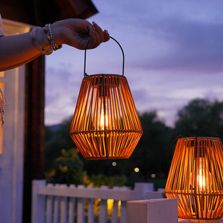 Solar-Powered Outdoor Rattan Bamboo Woven Portable Hanging Lamp Garden Decoration Chinese-Style Retro Garden Lantern