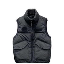 2022 autumn and winter new stand-up collar solid color down vest Korean version slim short pocket white duck down vest men