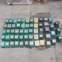 All kinds of antique old-fashioned electric meters domestic shell single-phase mechanical meters retro household old-fashioned electric meters decorative ornaments