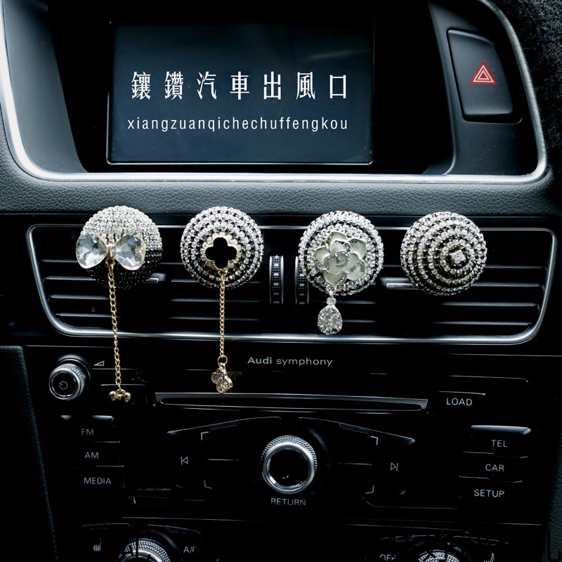 High - end car air conditioning perfume fragrance fashion decoration water drill inlaid car interior