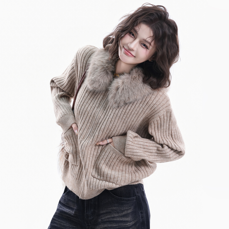 Small Ball American-Style Solid Color Detachable Fur Collar Knitted Cardigan Sweater for Women, Loose and Lazy Style Jacket Top