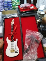 Beijing Unvoiced musical instrument mini model electric guitar small music pieces
