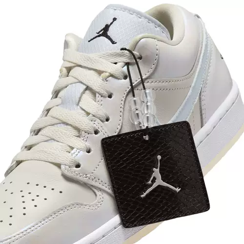 Чиновник Jordan Nike Jordan New Gear Cransformation Series Aj1 Board Shoes Женская спортивная обувь Low Top HF4080