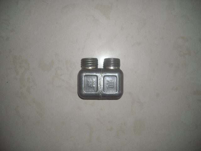 50s production of double-mouth square oil pot Mosinone dry oil pot