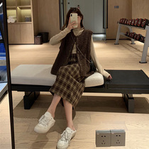 2020 small sub winter with a high port wind retro chic half body skirt Machia Two suits female autumn and winter