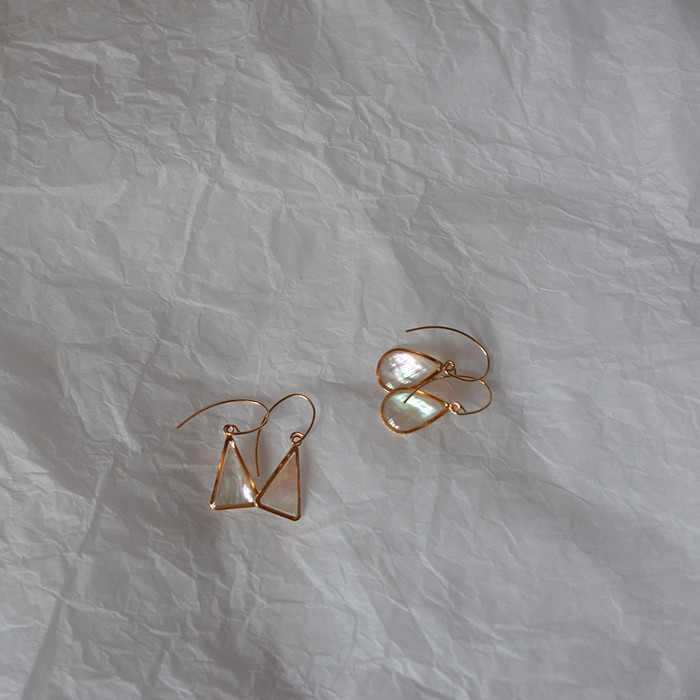 Original American-made 14k gold-packed geometric ear hook earrings imported imitation deep sea shell earrings female temperament elegant French earrings