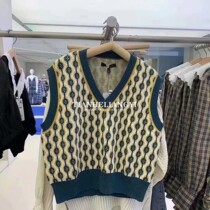 URUC2021 Early Autumn Xiaoxiang Vintage Knitted Sweater V-Neck Vest Women's Vest WJ01R9AX2000