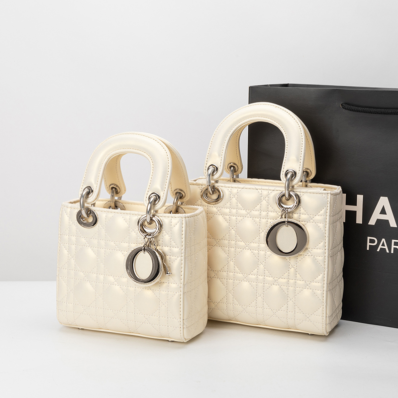 Chanel-Style Genuine Leather Women's Handbag 2026 High-End Niche Handbag Lady Dior Bag Valentine's Day Gift for Girls Birthday Present