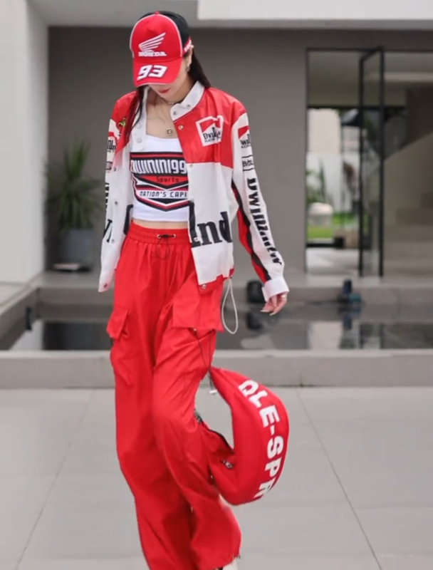 Spring and Summer Outdoor Sports Suit for Women, Loose, Thin, Versatile, Fashionable Printed Jacket, Cargo Pants, Red Three-Piece Set