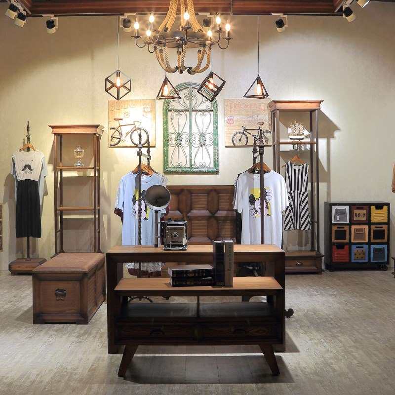 Eurostyle Retro Upscale Clothing Store Shelves Women's Clothing Store Shelves Display Floor Lockers Wall Hung Clothes Hanger