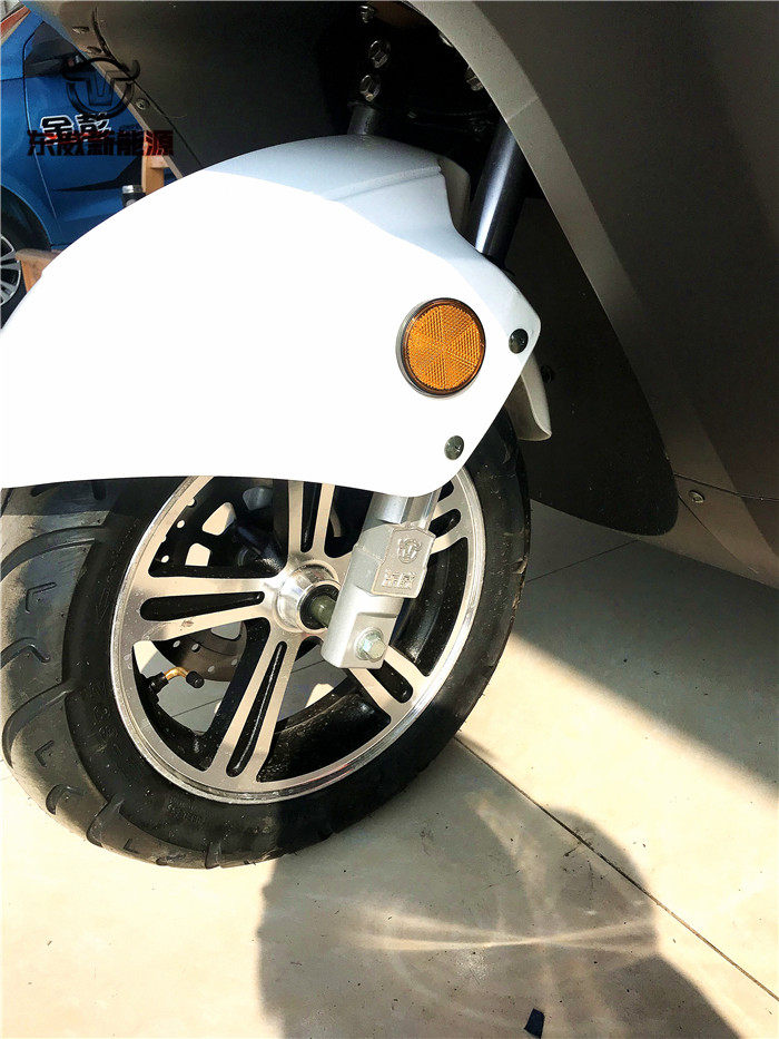 Dongwei Electric Tricycle A6L Front Wheel Tire Chaoyang Vacuum Tire Original Factory