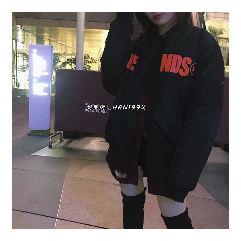 Vlone Friends Orange Big V Bóng chày phù hợp với các cặp đôi Châu Âu và Mỹ Fujiwara MA-1 Lightning Air Force Jacket