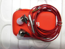 BGB gold steel craft stainless steel material thousand yuan quality high-end HIFI fever Apple Android headset