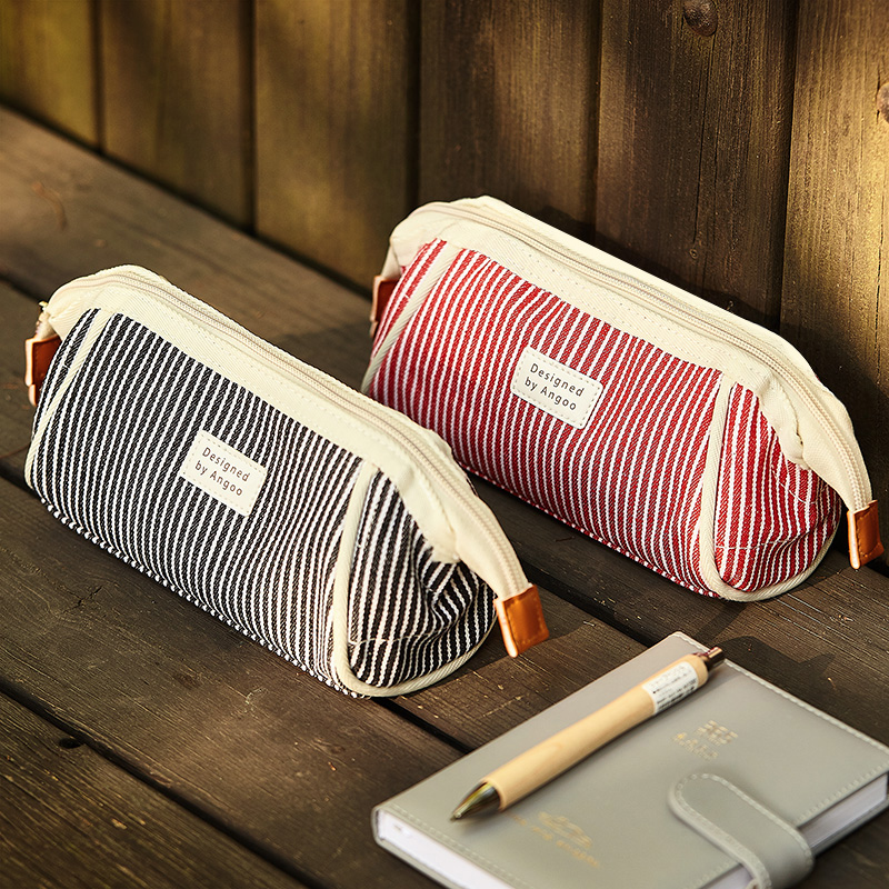 Pen bag large capacity female simple junior high school students Korean version of female ins stationery box college students retro style literary canvas stationery bag high school students creative primary school girl heart Net red pencil case pencil case