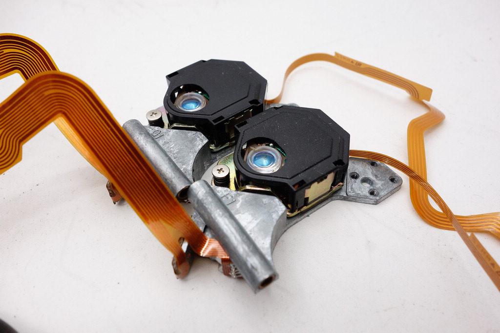 [USD 180.71] Sony KSS-221 CD Laser Head KSS-160 KSS-162 KSS-220 D-Z555 ...