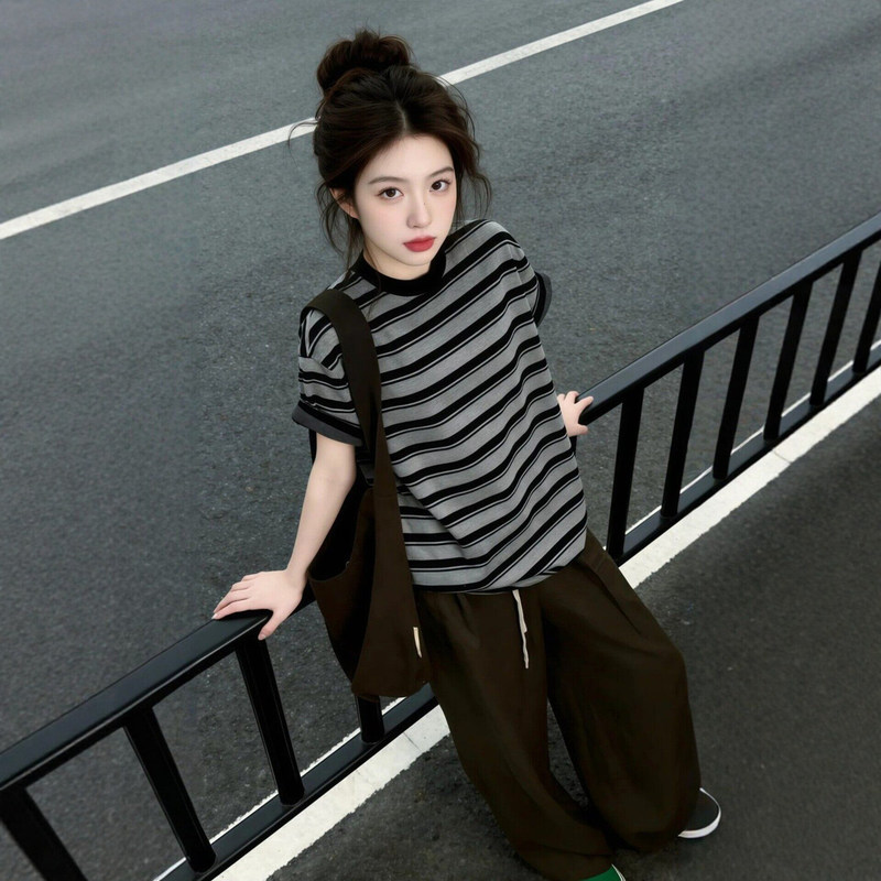 Retro Relaxed Sports Suit for Women, Summer Loose and Stylish Lazy Style Striped Short-Sleeved Long Pants Casual Two-Piece Set