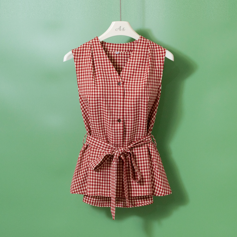 2026 Summer New Versatile Sleeveless Shirt for Women, Intellectual Style, Patterned V-Neck, Waist-Tie, Slimming Top