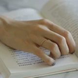 Аксессуар, дизайнерское кольцо с косичкой, 18 карат, тренд сезона