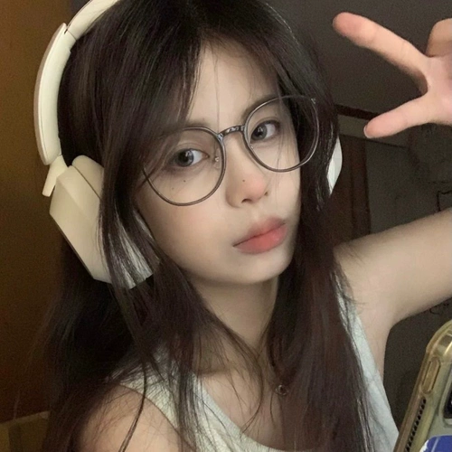 Fangyuan Face Anti -Blue Light Myopia Glasses Женщины могут быть супер -светлы
