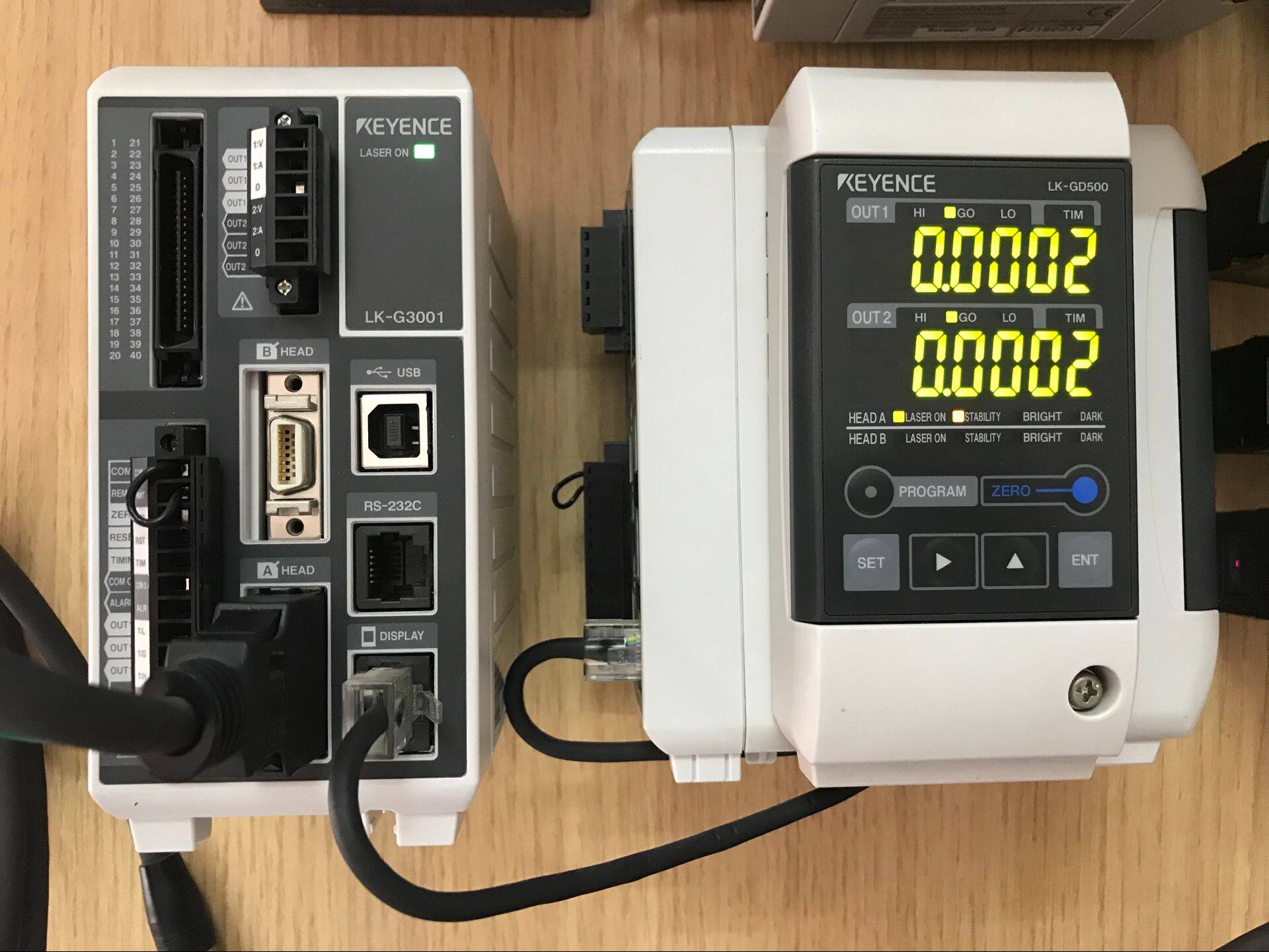 KEYENCE Kienz LK-G3001 LK-G3001 LK-GD500 LK-GD500 the whole set of features is good