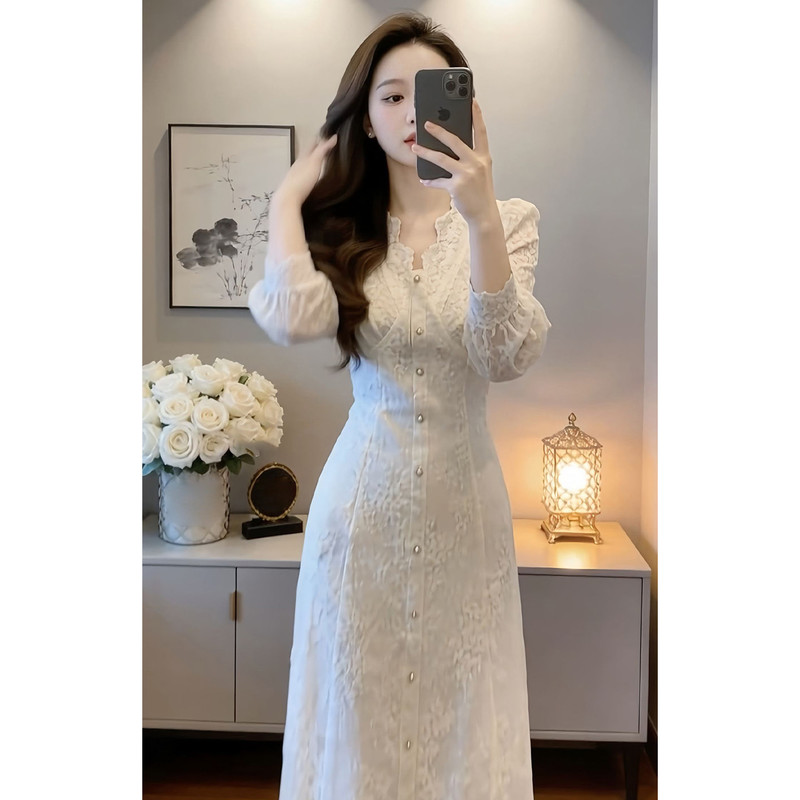 2026 New Heavy Lace White Long-Sleeve Dress for Women, Early Spring French Style, Waist-Cinching, Slimming Long Dress