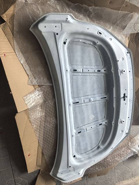 Suitable for Baojun 360 Front Hood, Engine Hood, Baojun 360360 Painted Front Engine Hood, Front Hood with Paint Finish