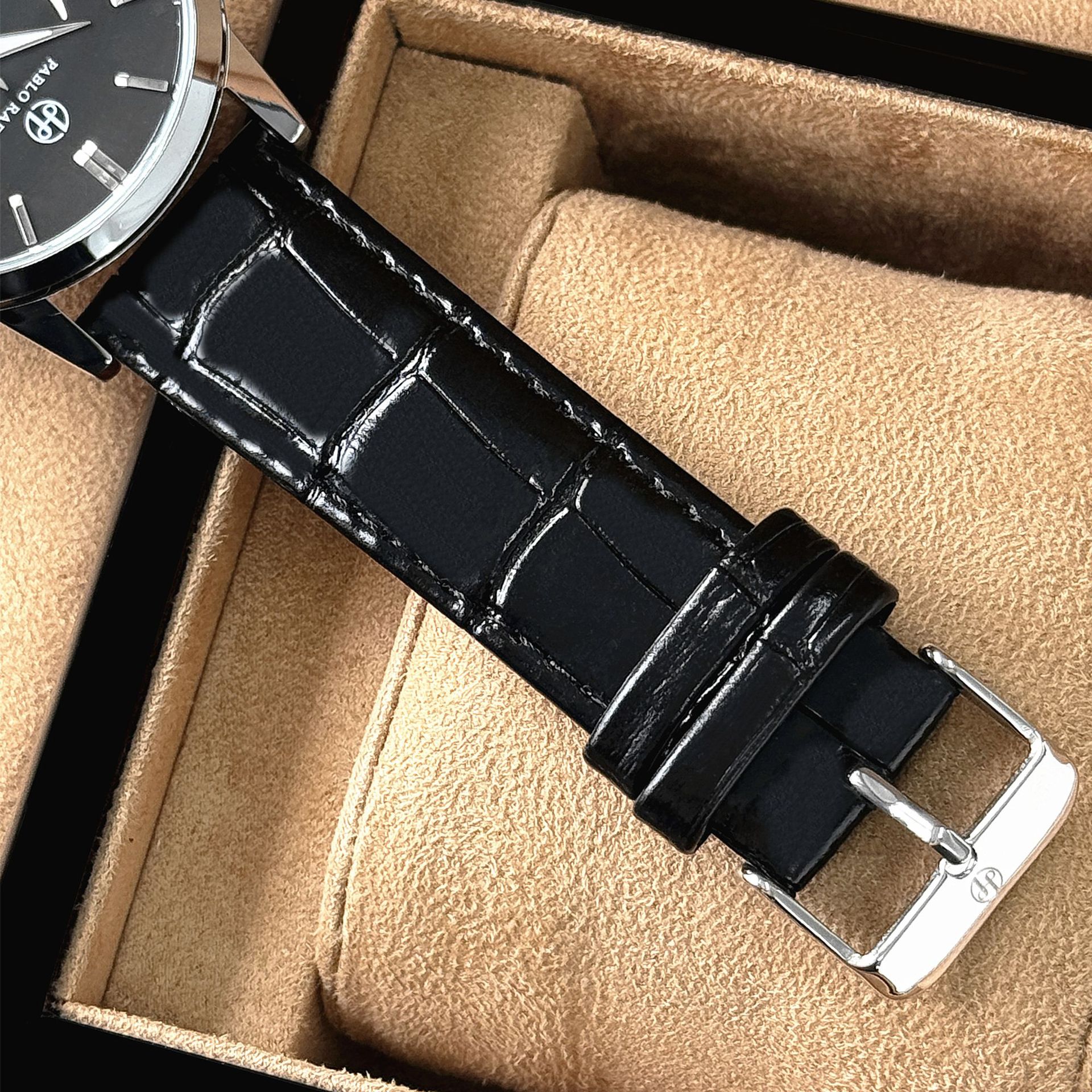 PABLO RAEZ黑色皮带男表：时尚腕间的低调奢华