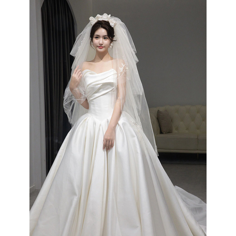 Атласное легкое свадебное платье bride 2026, новая основная пряжа, высококачественный топ-топик, простое маленькое французское платье из пряжи