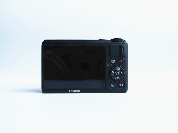 Hiệu suất nâng cao Khẩu độ lớn Máy ảnh kỹ thuật số Canon / Canon PowerShot S100V / S100 - Máy ảnh kĩ thuật số máy ảnh giá rẻ dưới 3 triệu