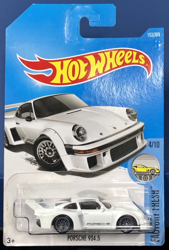 2017 Hotwheels Porsche 934.5 Long Tail White Model with Protective Case 911