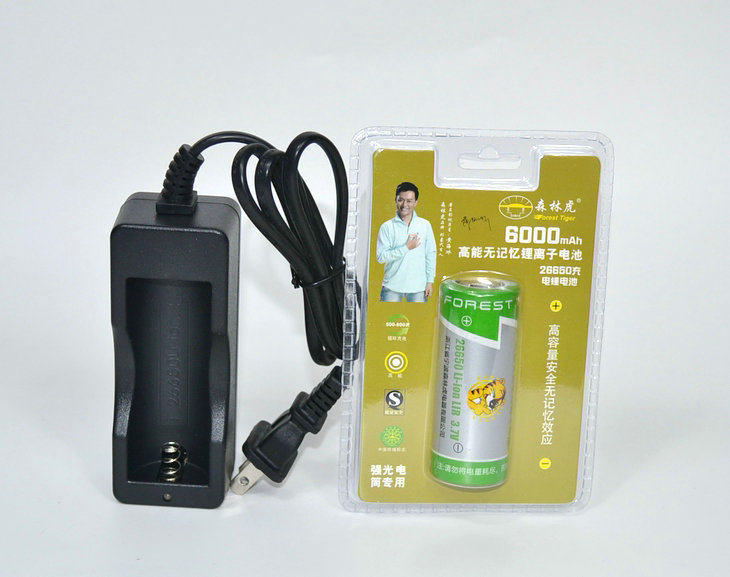 Forest tiger smart charger LED intense light flashlight accessories 26650 18650 17670 Lithium battery universal