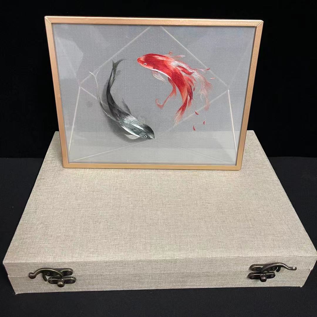 Double-sided embroidery ornaments, Suzhou embroidery, good gifts, aluminum alloy frame, home decorations, office