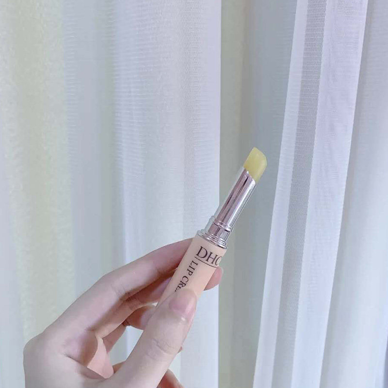 Japan DHC Butterfly Cuishi Olive Oil Lip Balm Natural Colorless Moisturizing Moisturizing Moisturizing Anti-Cracking Moisturizing 1 5g